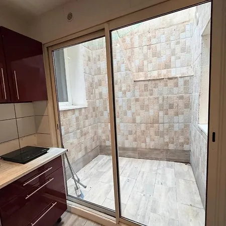 Small Peaceful Haven With Patio In The Heart Of
